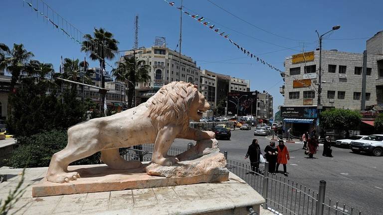 السلطة الفلسطينية تسلم كويتيين سندات ملكية عقاراتهم في الضفة الغربية
