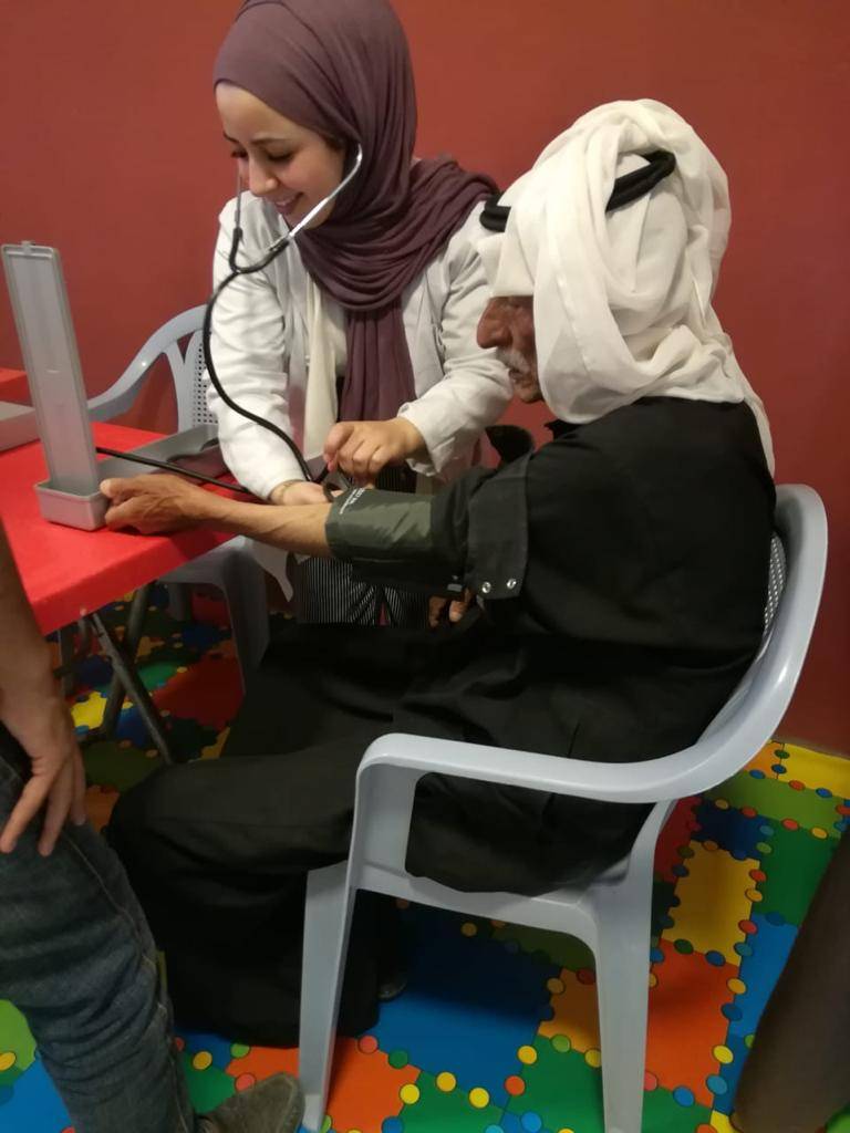 مجلس محافظة مأدبا ومبادرة حقق تقوم بيوم طبي   في مادبا