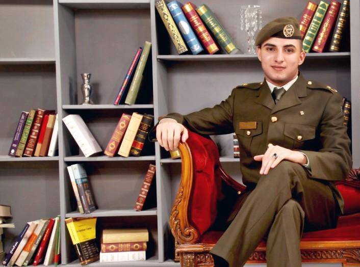 الف مبروك لرفيق السلاح المقدم السرحان تخريج نجله محمد من جامعة مؤته