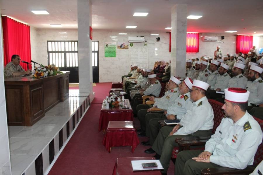 مدير شؤون الأفراد (سابقاً) قائد المنطقة العسكرية الشرقية يحاضر أئمة القوات المسلحة الأردنية