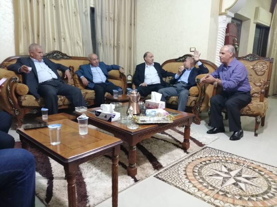 متقاعدو التوجية المعنوي يزورون الشديفات  لتهنئتة  بالترفيع لرتبة لواء