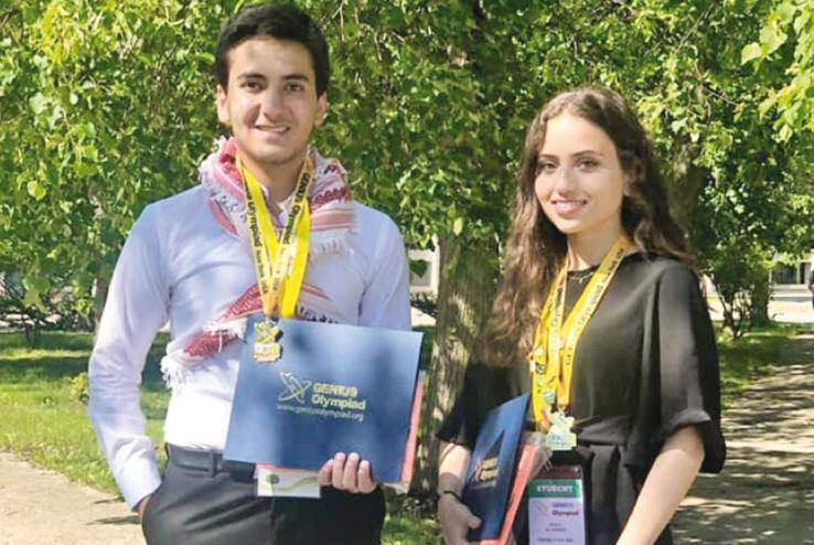 طالبا توجيهي أردنيان يصممان تطبيقاً يكشف الزهايمر
