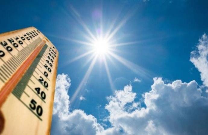 تحذر من خطورة التعرض  لاشعة الشمس ظهر الأربعاء