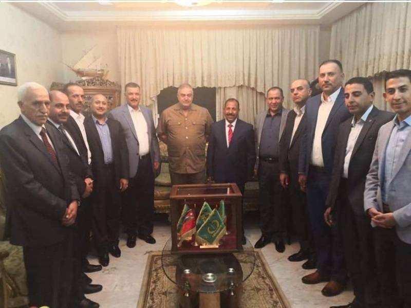 رئيس هيئة الأركان المشتركة يزور اللواء الركن المتقاعد عبد الفتاح المعايطة... صور