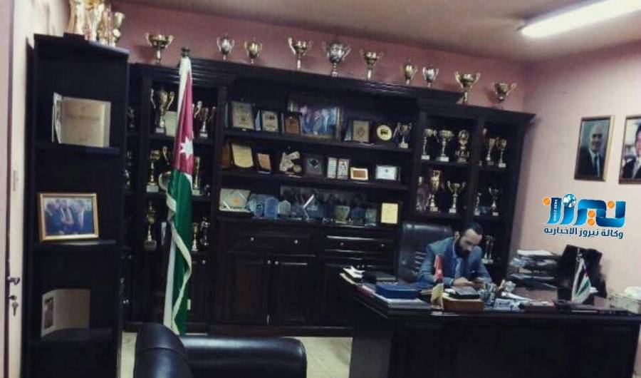 العواملة يهنئ ابناء وبنات أهالي ابو نصير  في التوجيهي