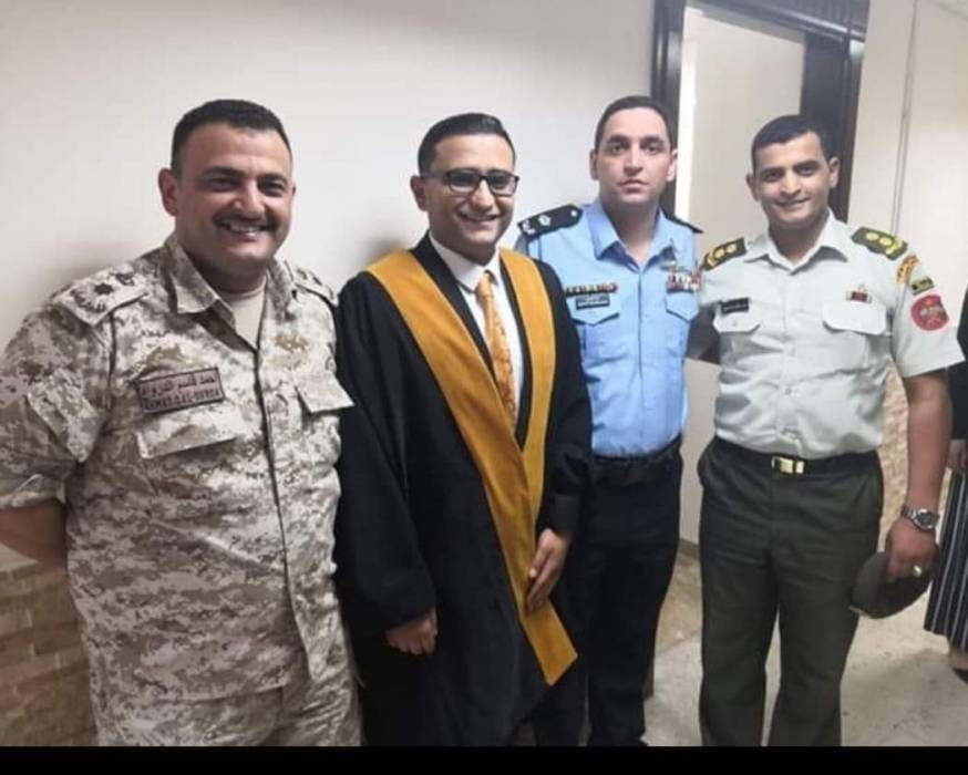 الف مبروك لــ الزميل قاسم الدروع حصوله نجله عامر على شهادة الدكتوراه