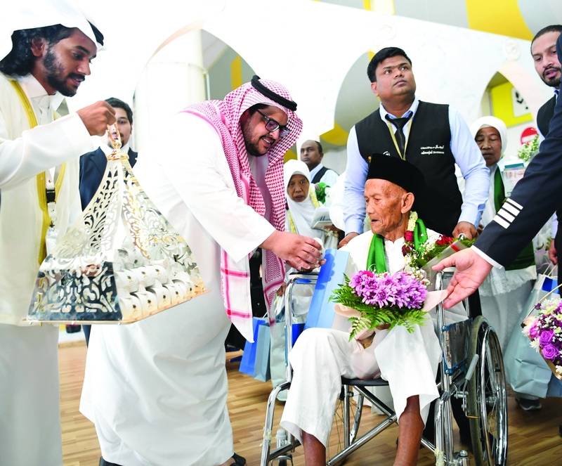 عمره 130 عاماً... ويتقدم عائلته إلى الحج
