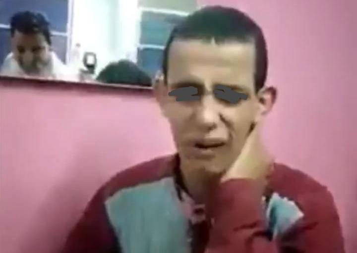 بالفيديو مجموعة شباب قاموا بالأعتداء علي معاق بالضرب داخل صالون حلاقة