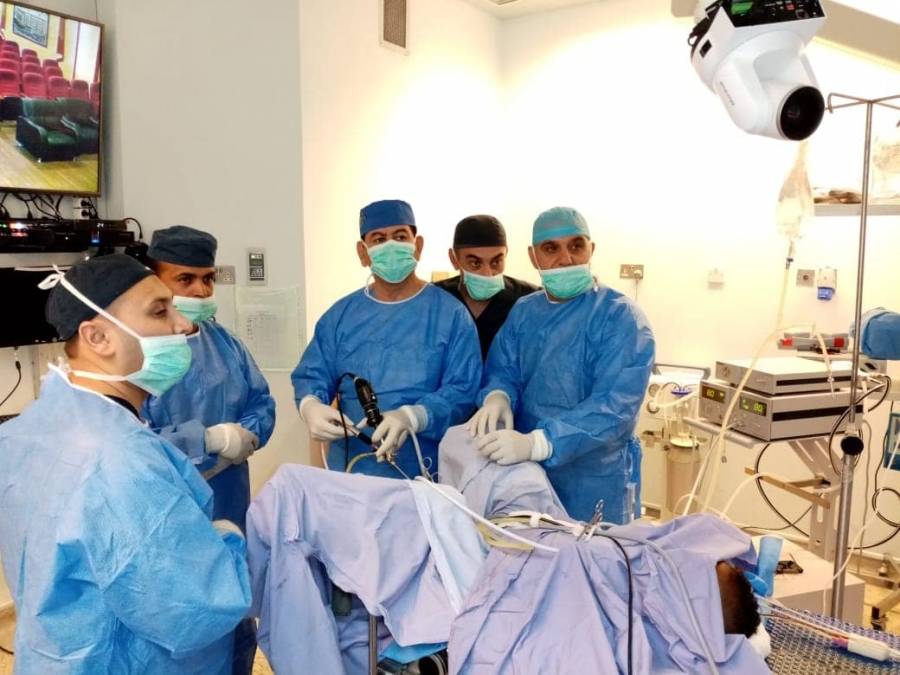 مستشفى الملكة رانيا العبدالله يجري أول عملية تفتيت حصى للأطفال بالمنظار
