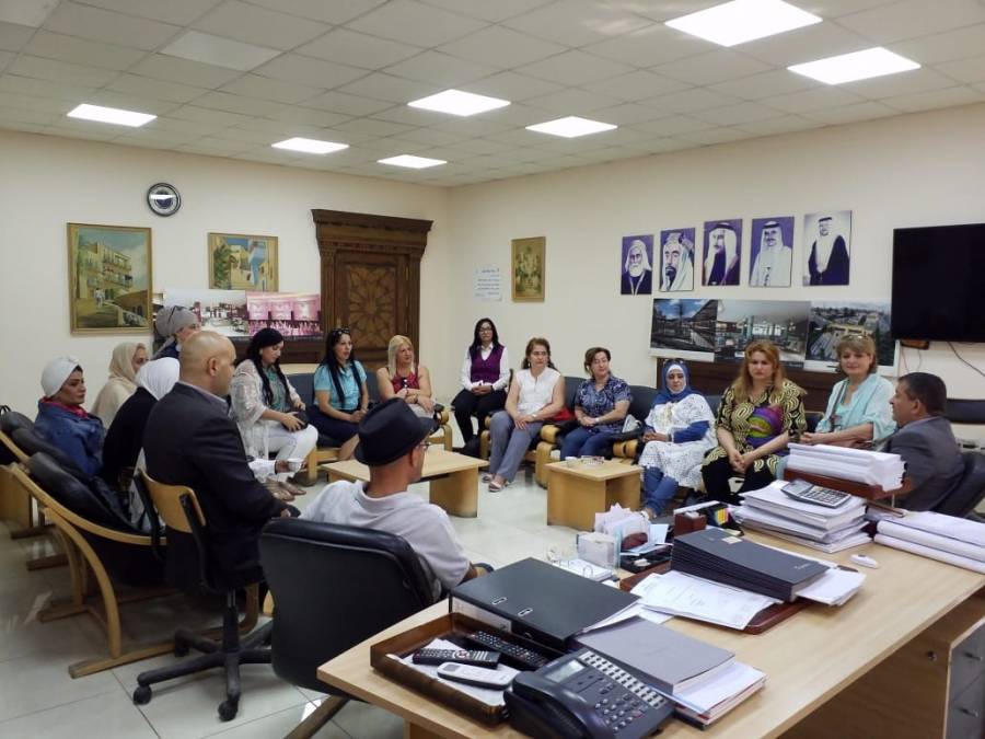 بالصور... بلدية السلط تستضيف وفد ملتقى البلقاء العربي للفنون