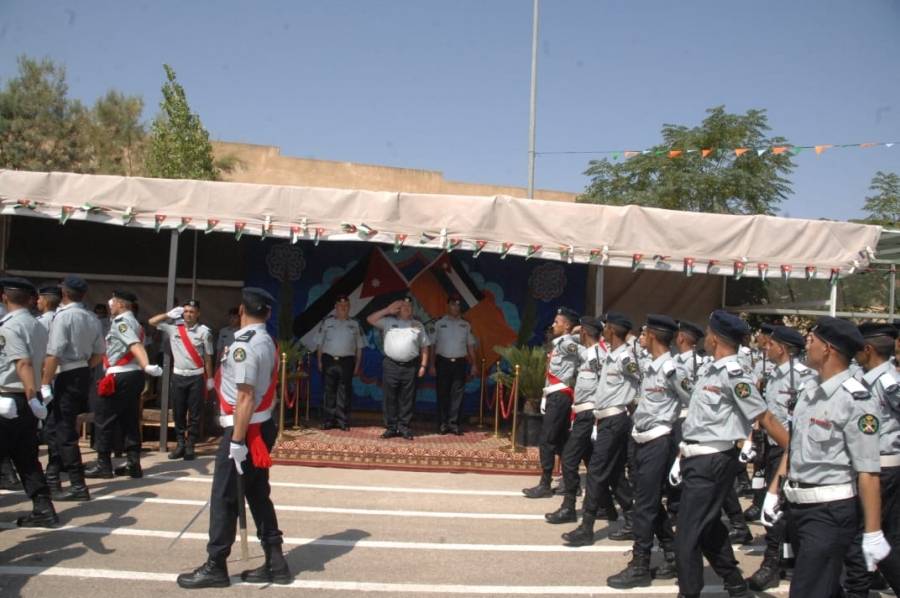 الدفاع المدني يحتفل بتخريج دورة المستجدين