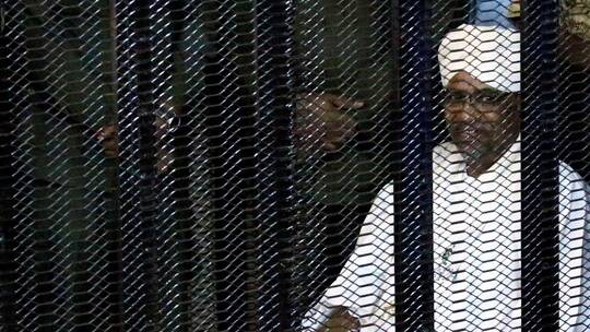 البشير يفيد بأنه تسلم 25 مليون دولار من محمد بن سلمان