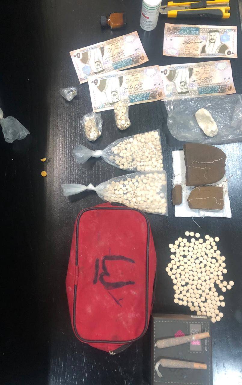 عاجل.. المخدرات تنفيذ حملتين امنيتين في سحاب والزرقاء