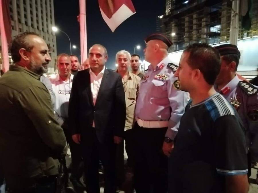 تشغيل الاشاره الضوئيه على تقاطع الخامس .