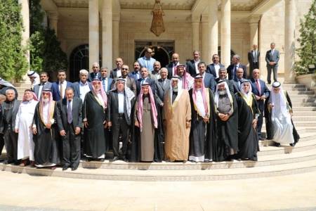 رئيس الديوان العيسوي  يلتقي وفد من  عشائر الدوامة... صور