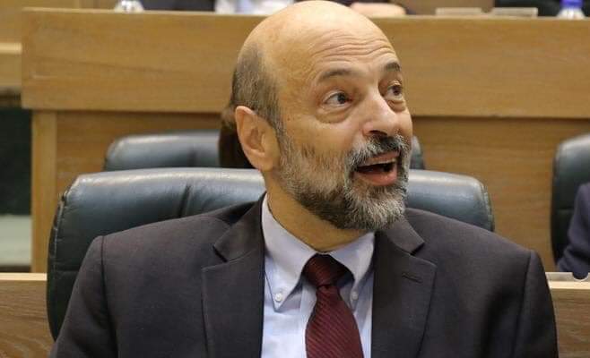 الرزاز : يعمم بضرورة إعادة تسجيل جميع العقارات الحكوميّة باسم الخزينة