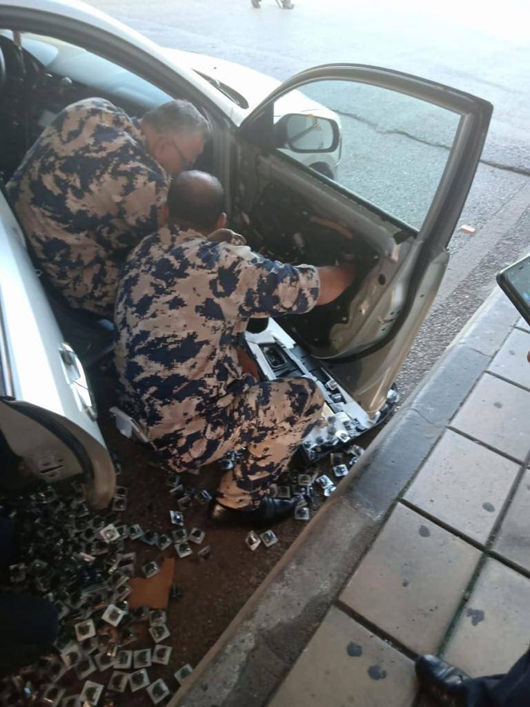 الجمارك الأردنية تحبط تهريب سجائر الكترونية