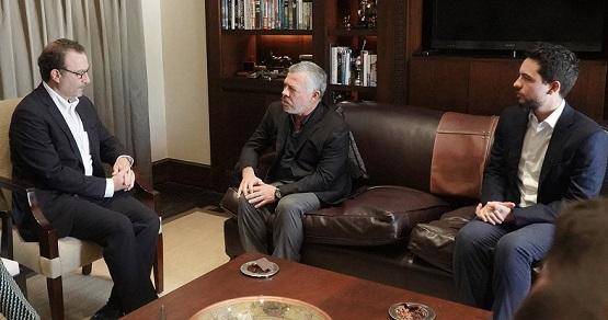 الملك يستقبل ديفيد شينكر