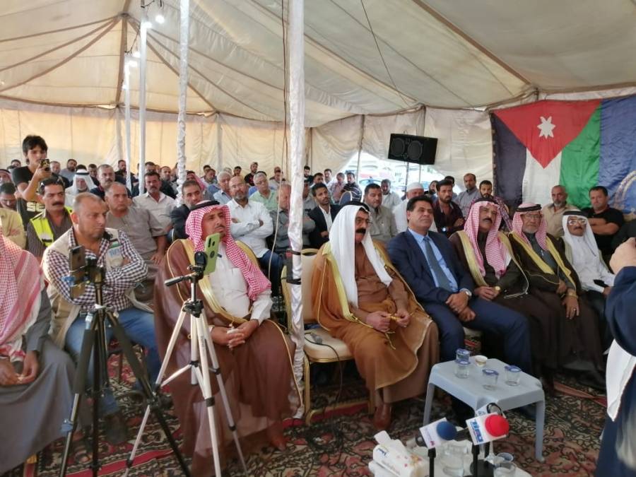 قبيلة بني صخر تقود صلحة عشائرية بين عشيرة العبيدية والخرشه... صور وفيديو