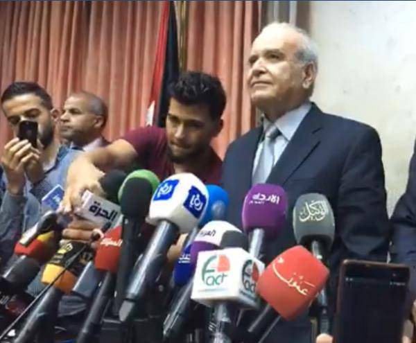 الحكومة تقدم مقترحا جديدا للمعلمين... تفاصيل