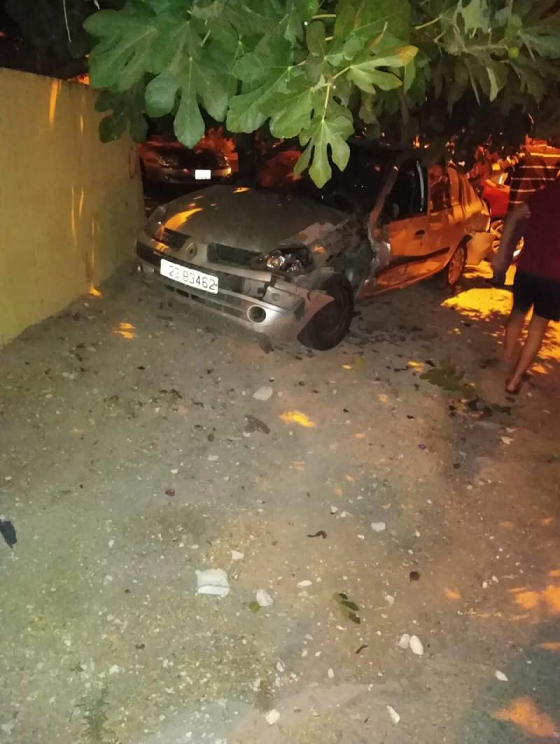 اصابة ستة اشخاص في حادث تصادم بين تسعة مركبات