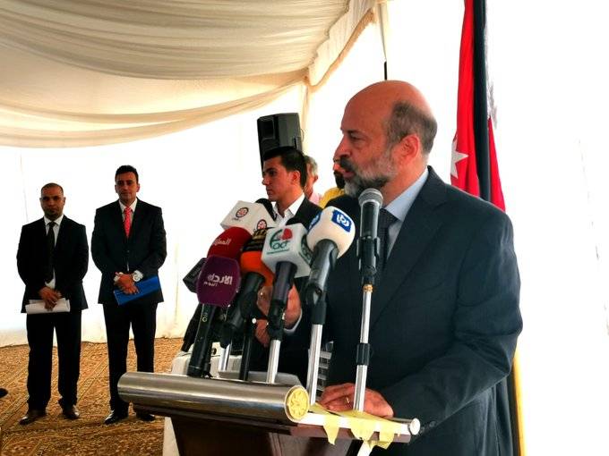 الرزاز يطلق المرحلة الأولى من البرنامج الوطني للإسكان