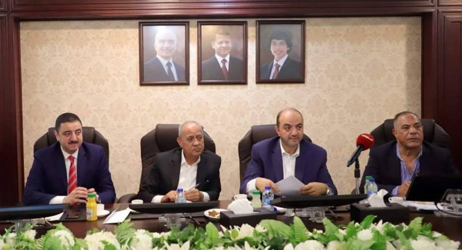الجغبير: الإشاعة تضر بالصناعة الوطنية... صور
