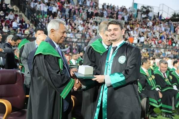 جامعة الزيتونة الأردنية تحتفل بتخريج الفوج الثالث والعشرين للفصل الدراسي الصيفي.. صور