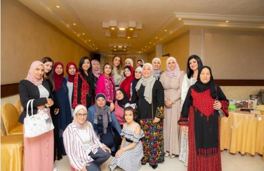 الملكة تلتقي عدداً من سيدات عشائر بني عباد  في وادي السير.. صور