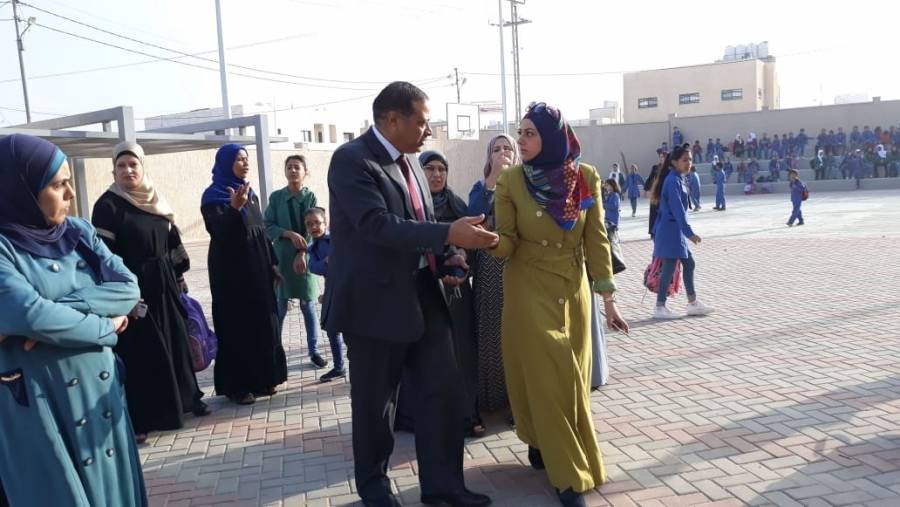 متصرف لوا الجيزة يدخل الي مبنى مدرسة الطالبية للبنات