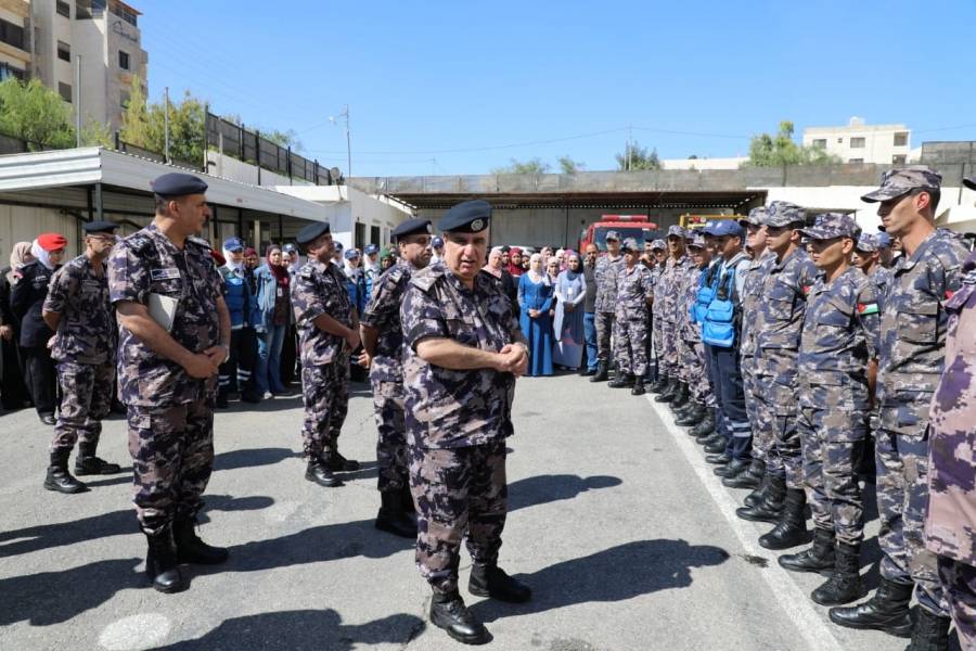 مدير عام الدفـاع المدنـي يتفقد مديريتي دفاع مدني  غرب عمان ومادبا
