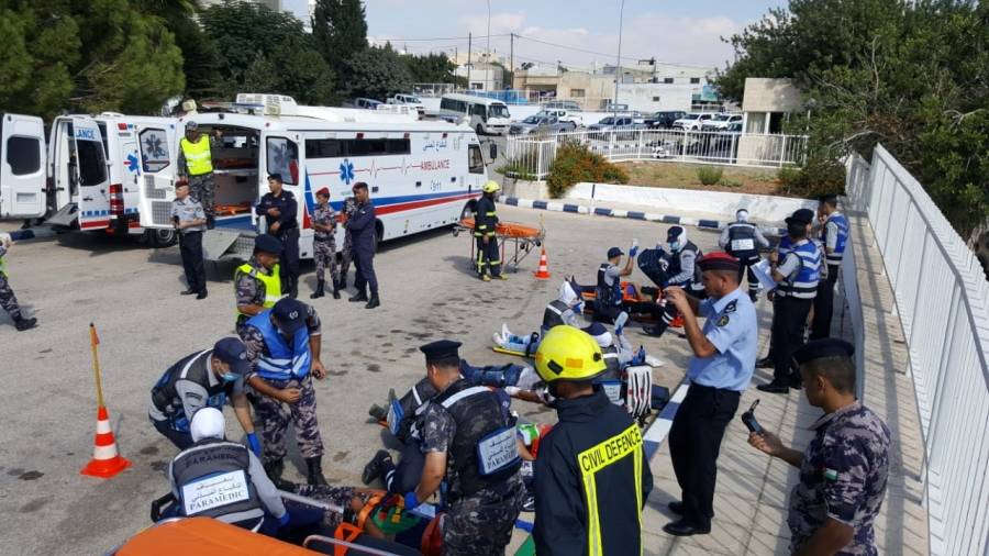 الدفاع المدني وبالتعاون مع وزارة الصحة والمكتب الألماني الفدرالي  ينفذ تمريناً لحادث وهمي مفترض في محافظة اربد... صور