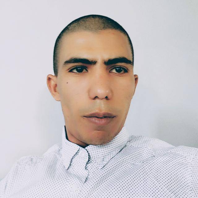 *فالمغرب كلشي شفار شكون غايخدم هاد البلاد*