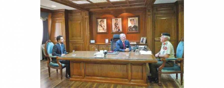 القائد الأعلى يطمئن على جاهزية القوات المسلحة والأجهزة الأمنية