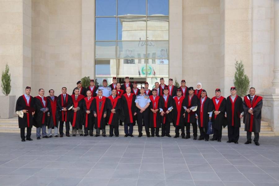 تخريج الفوج الرابع عشر من برنامج الماجستير في أكاديمية الشرطة بالتعاون مع جامعة مؤته