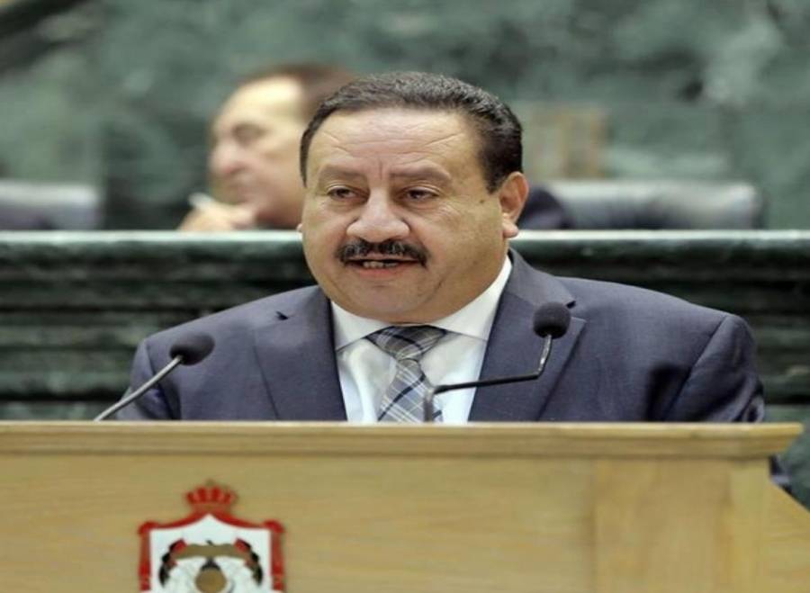 قموه: مالية النواب أوصت بإحالة وزراء سابقين لمكافحة الفساد