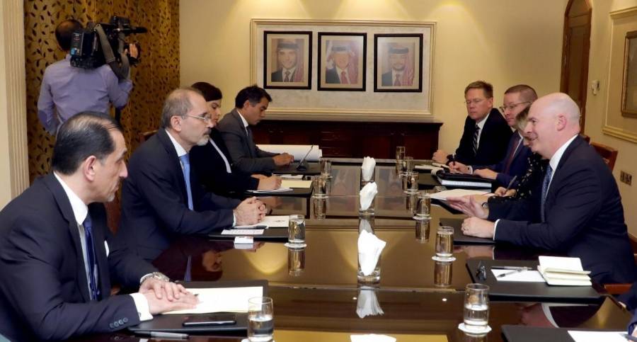 الصفدي يستقبل مساعد وزير الخارجية الأمريكي كلارك 