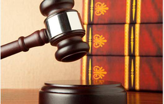 توقيف موظف في وزارة العدل على خلفية جرائم الكترونية