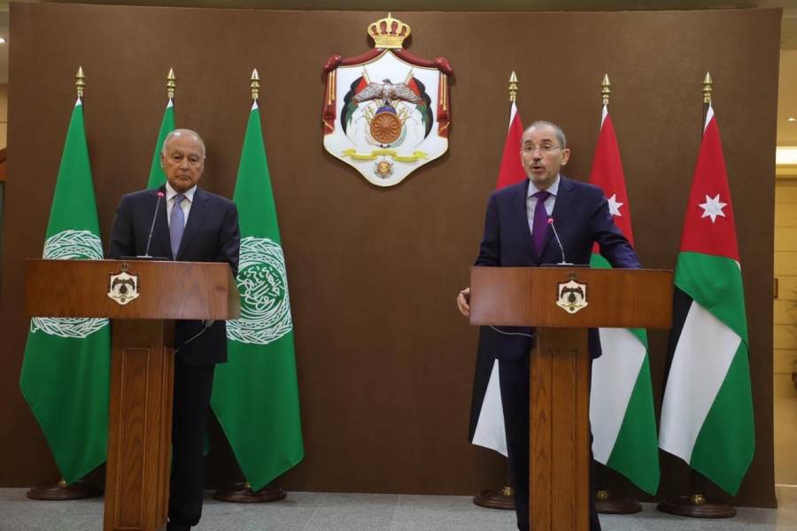 الصفدي يلتقي الأمين العام لجامعة الدول العربية