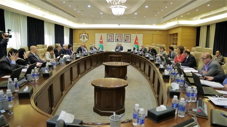 مجلس الوزراء يقرر استثناء مؤسسات النشر والإعلان من رسوم مترتبة عليها