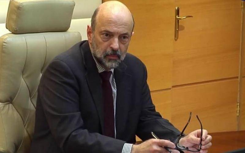 تقرير حالة البلاد الثاني .. فوضى في المِلف الاقتصادي لحكومة الرزاز وتراجع ملموس في مختلف الخدمات