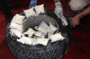 احباط محاولة تهريب مليون حبة مخدرة الى احدى دول الجوار والقبض على4 اشخاص تورطوا بالقضية .. صور