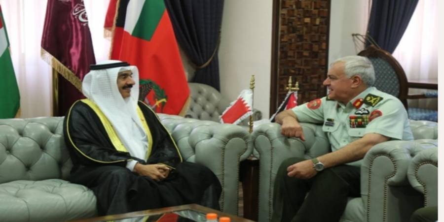 رئيس هيئة الأركان المشتركة يستقبل السفير البحريني