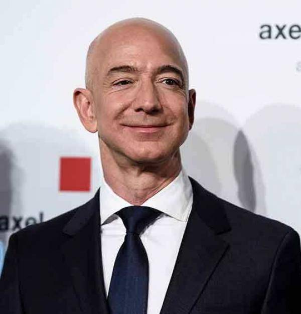 أغنى رجل في العالم يخسر 7 مليارات دولار في يوم واحد