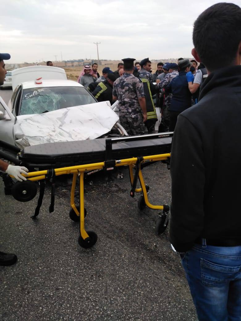 إصابة ستة اشخاص إثر حادث تصادم على مثلث ثغرة الجب،... صورر