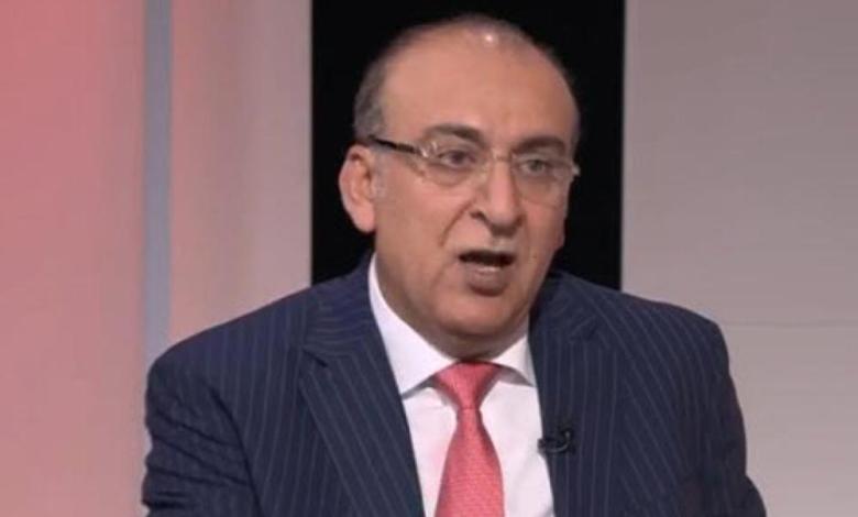 وزير التربية والتعليم مبارك ابو يامين يقوم بجولة تفقدية لاحد المدارس بعمان