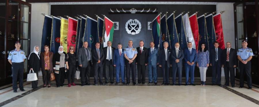 مدير الامن العام  يستقبل أعضاء جمعية عون الثقافية