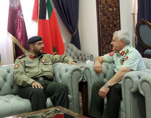 رئيس هيئة الأركان المشتركة يستقبل الملحق العسكري الكويتي