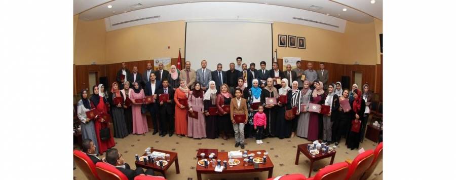 الجامعة الأميركية في مادبا تستضيف تخريج دورات برامج الموهبة والإبداع