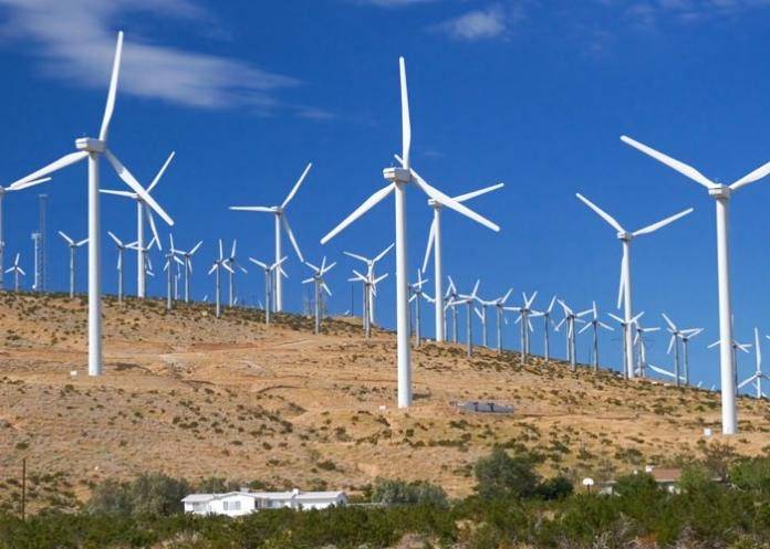 المياه تباشر تشغيل ابار مياه على طاقة الرياح والطاقة الشمسية في وادي عربة وخدمة مناطق في عجلون